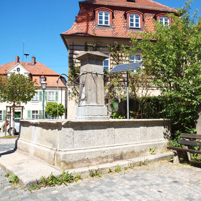 Brunnen am Rathausplatz Weidenberg